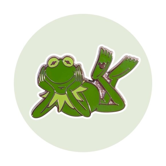 The Muppets Disney Pin: Green Color Story Kermit Laying Down - Picture 1 of 5